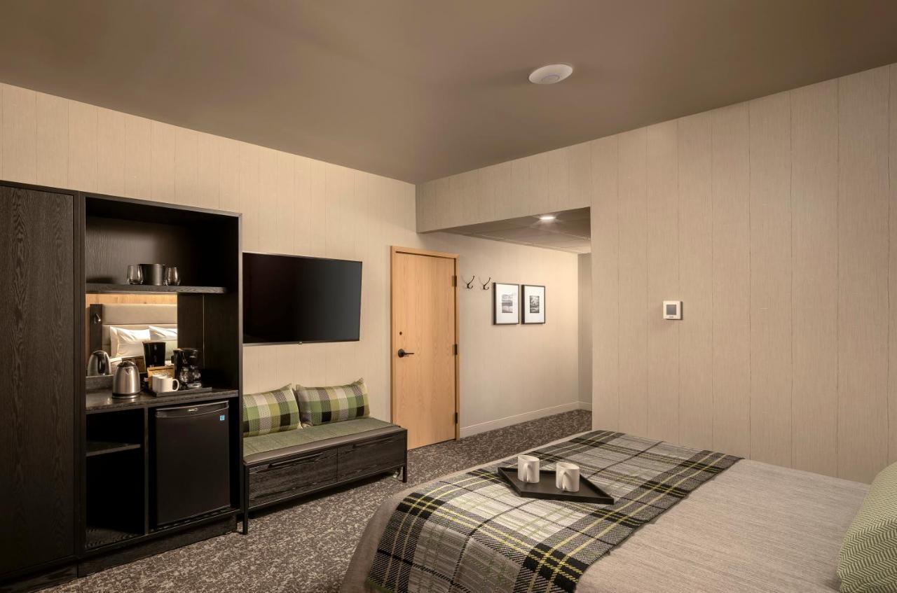 Peaks Hotel And Suites Banff Kültér fotó