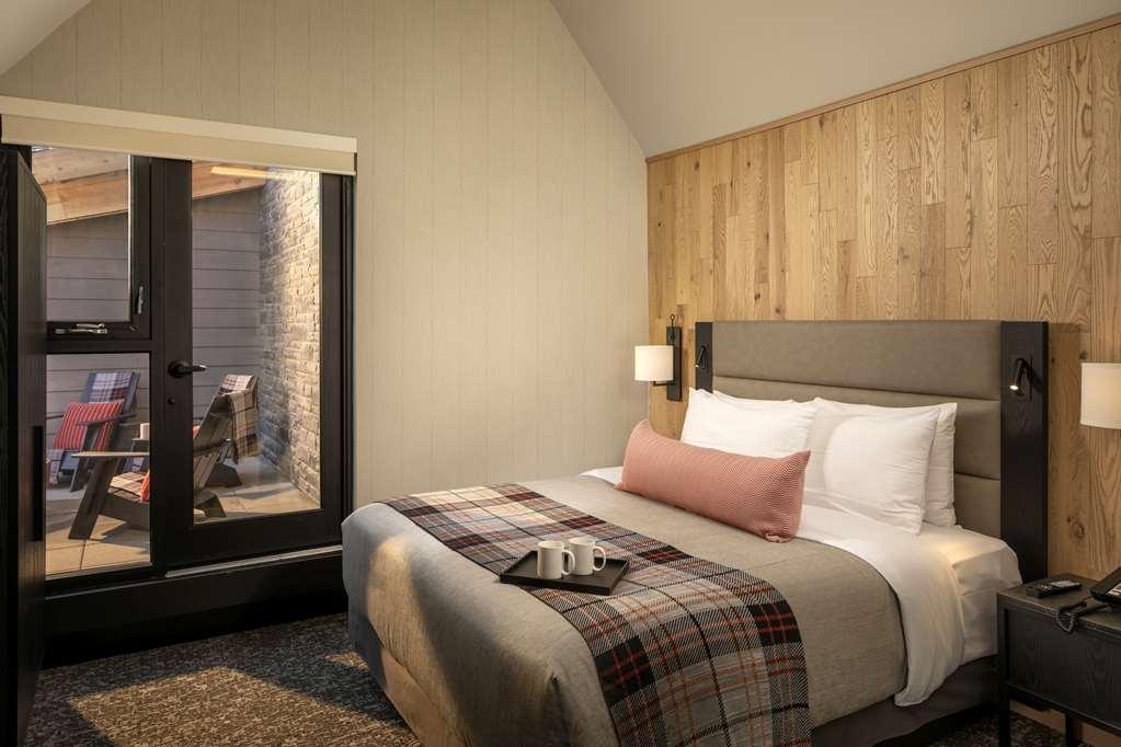 Peaks Hotel And Suites Banff Szoba fotó